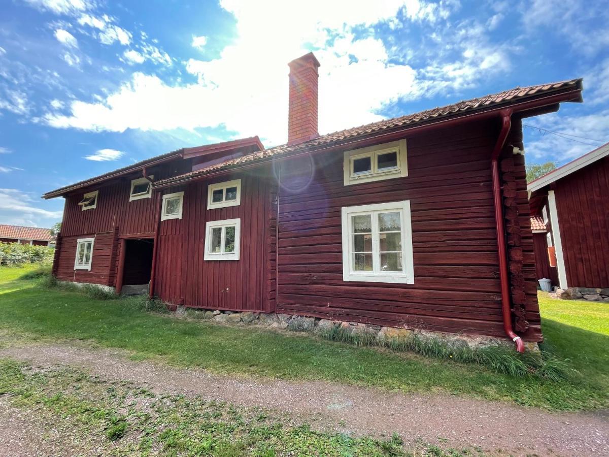 Dalastuga Med Tillgang Till Badplats Лександ Экстерьер фото